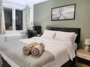 Elegant, Spacious 2bed in Crystal Palace, London